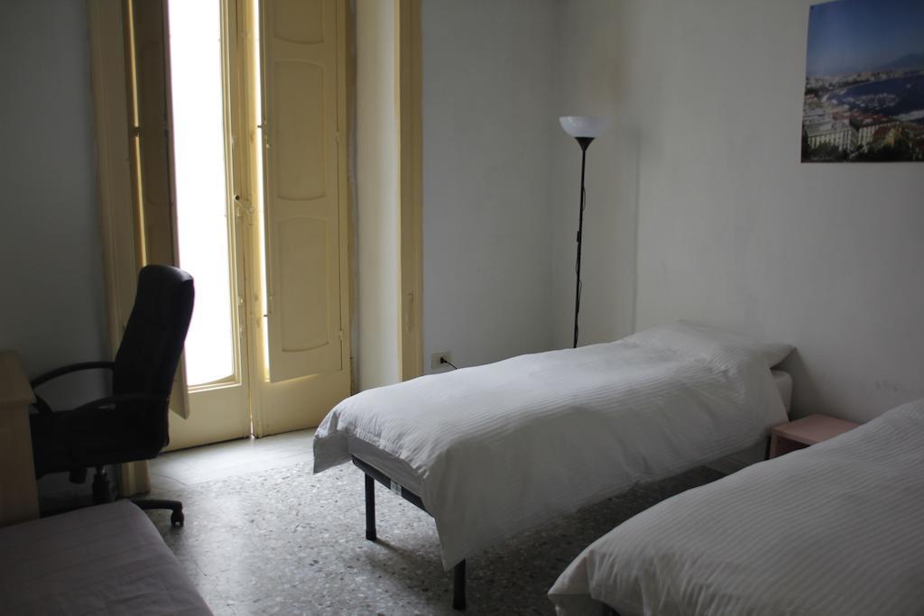 Youthhome B&B Naples Room photo